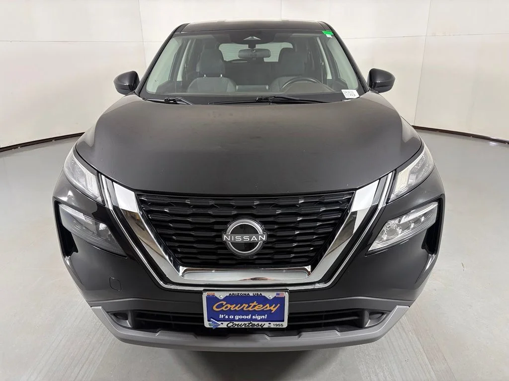 Used 2023 Black Nissan SV image 3