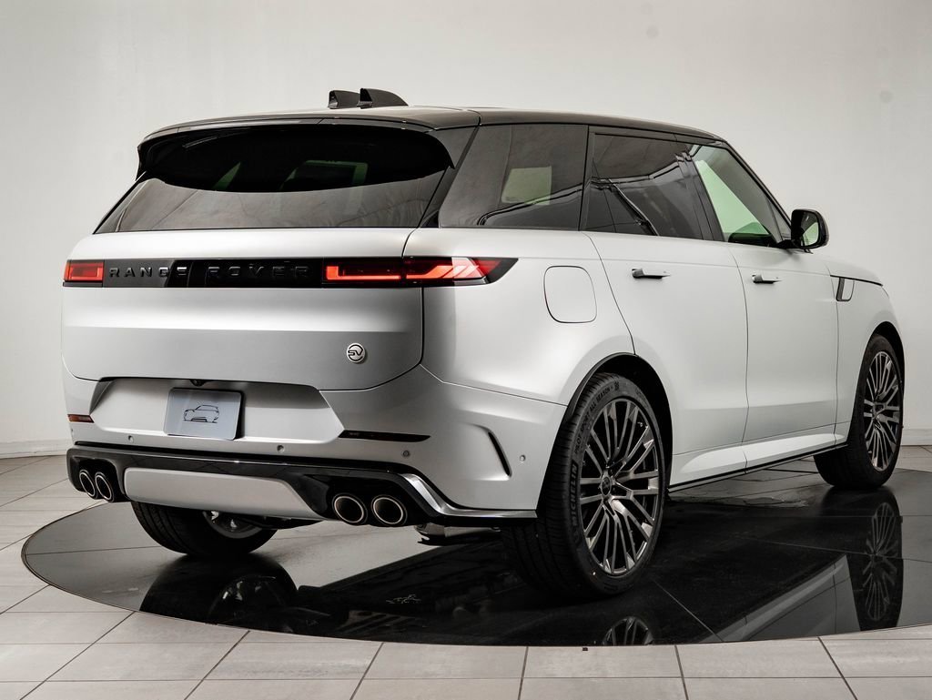 New 2026 Ethereal Frost Satin LAND ROVER  image 10