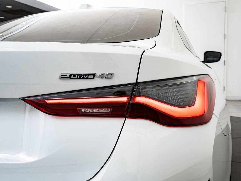 Used 2023 Alpine White BMW eDrive40 image 9