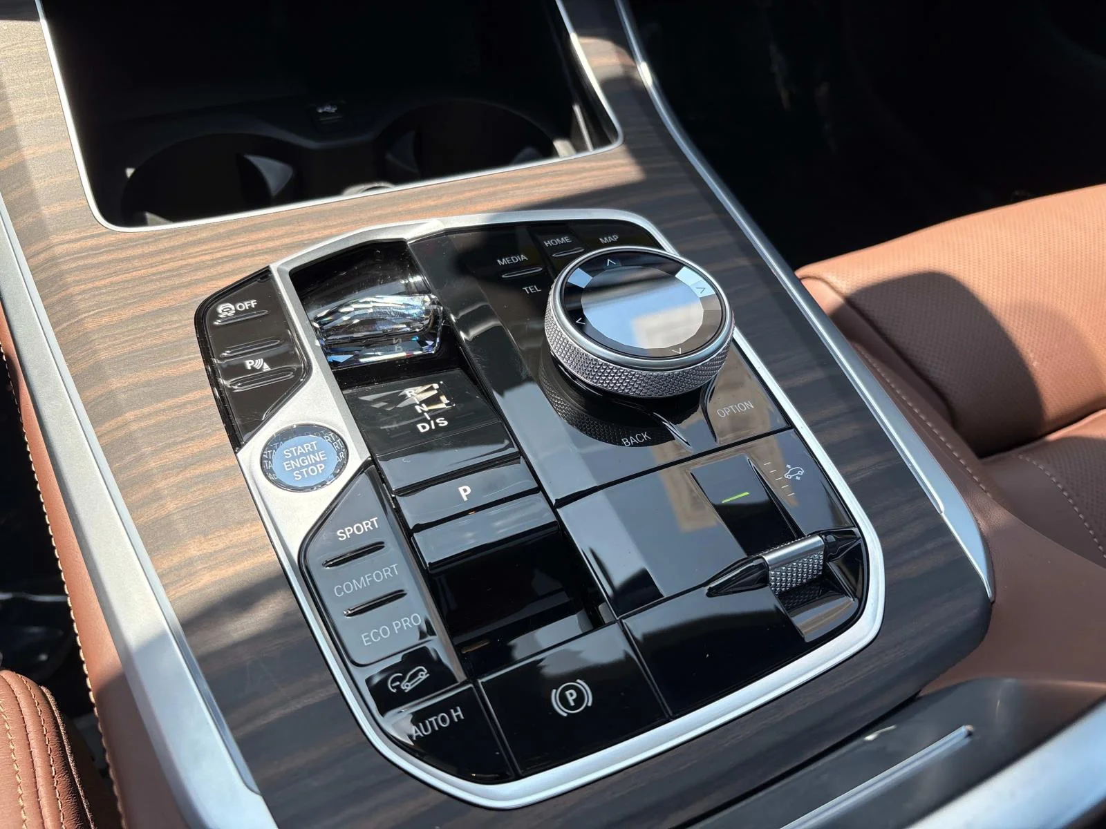2025 BMW X5 M60i - Photo 27