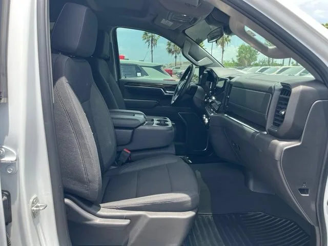Used 2024 Summit White GMC Elevation image 22