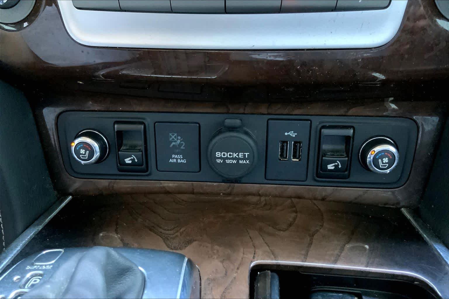 Used 2019 Liquid Platinum INFINITI LUXE image 35