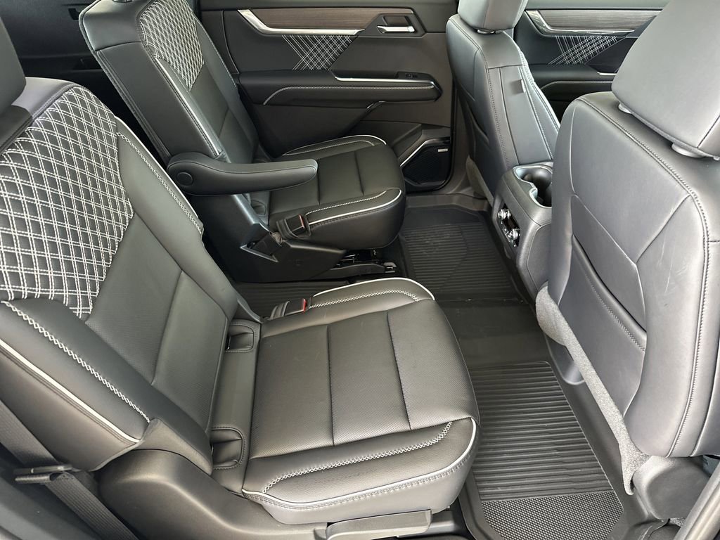 2026 GMC Acadia Denali - Photo 38