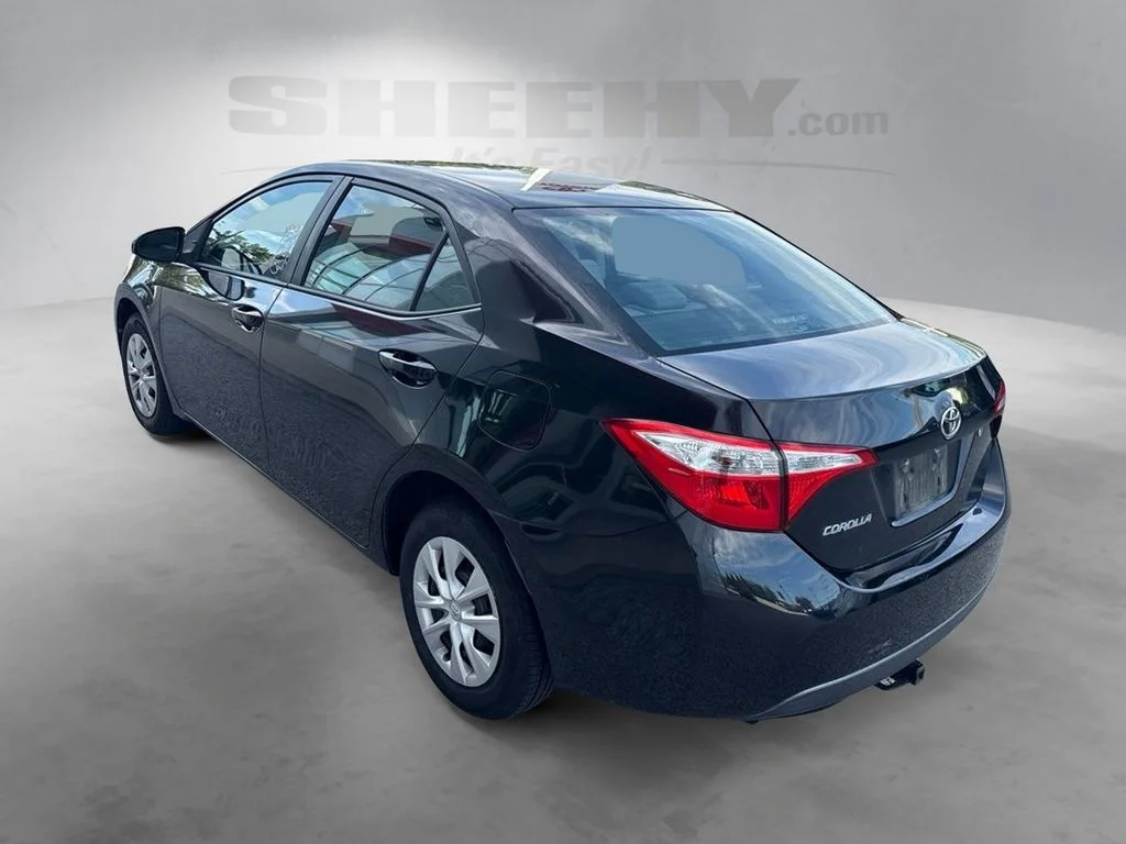 Used 2016 Black Toyota L image 12