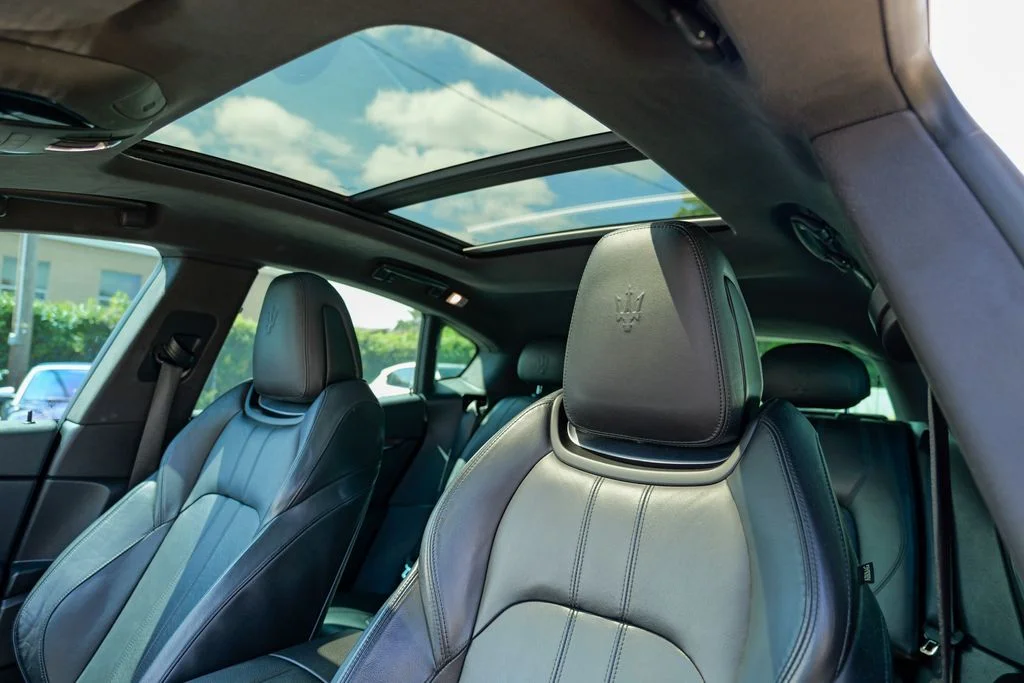 Used 2017  Maserati S image 23