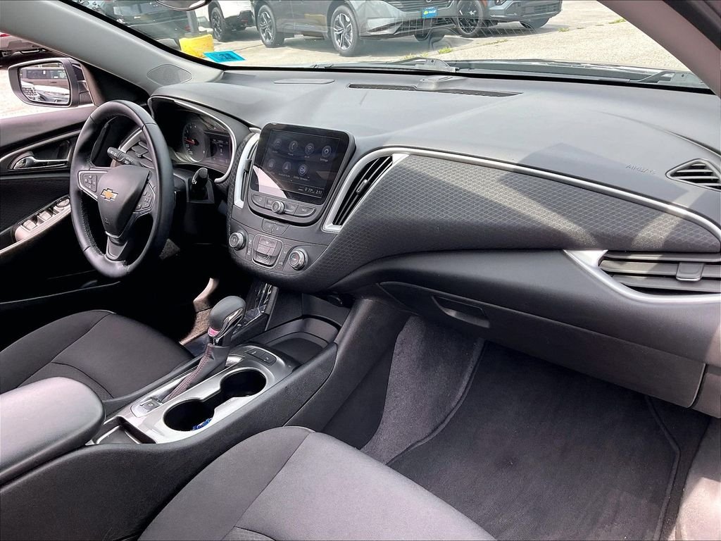 Used 2024 Mosaic Black Metallic Chevrolet RS image 13