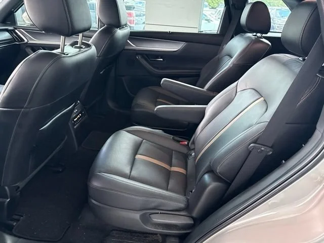 Used 2025 Platinum Quartz Mazda S Premium Package image 6