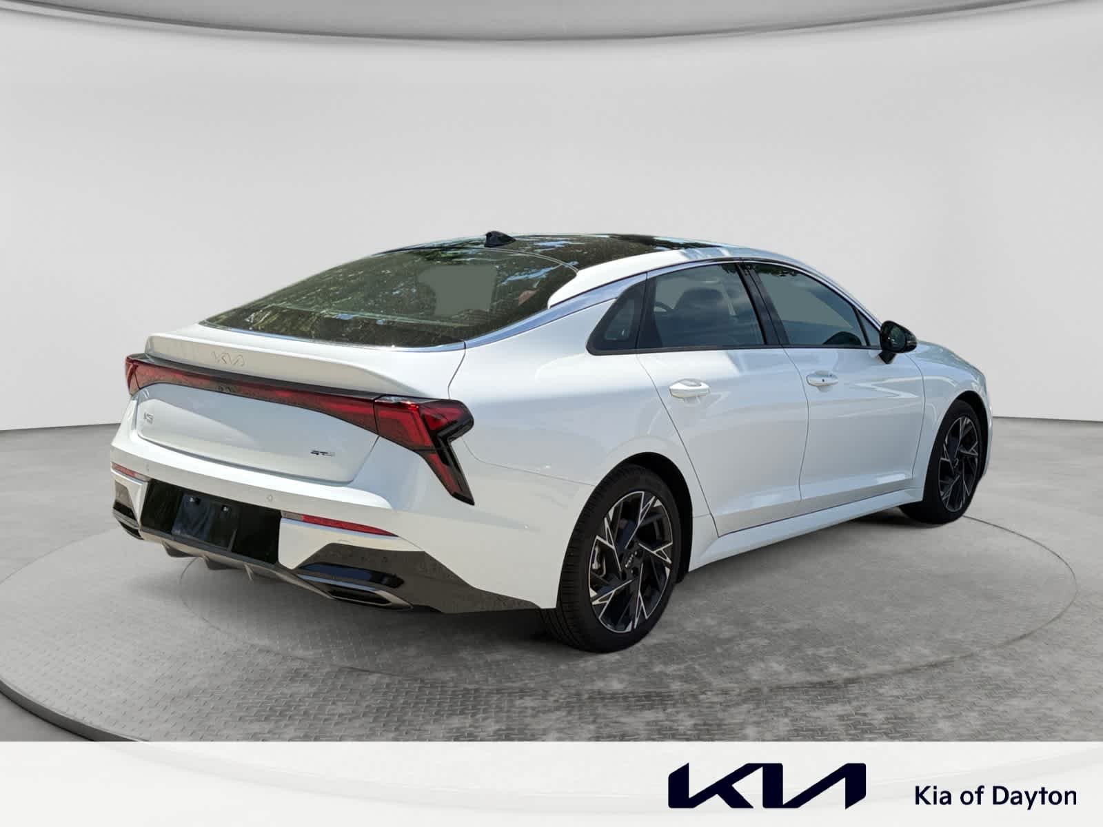Used 2025 Snow White Pearl Kia GT-Line image 5