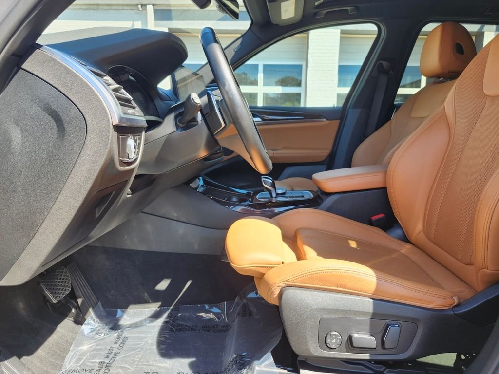 Used 2024 Gray BMW xDrive30i image 18
