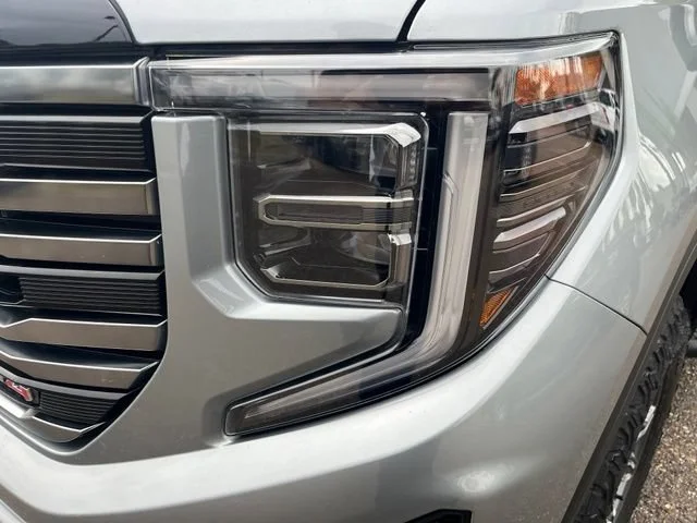 Used 2025 Sterling Metallic GMC AT4 image 4