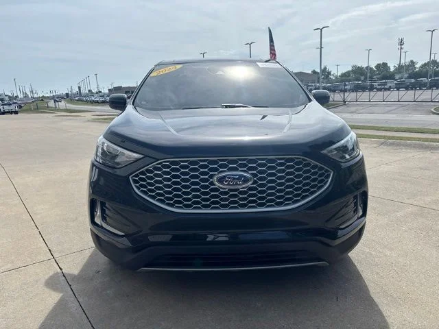 Certified Used 2024 Agate Black Metallic Ford SEL image 5
