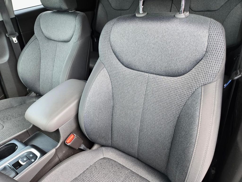 Used 2020 Black Hyundai SEL image 16
