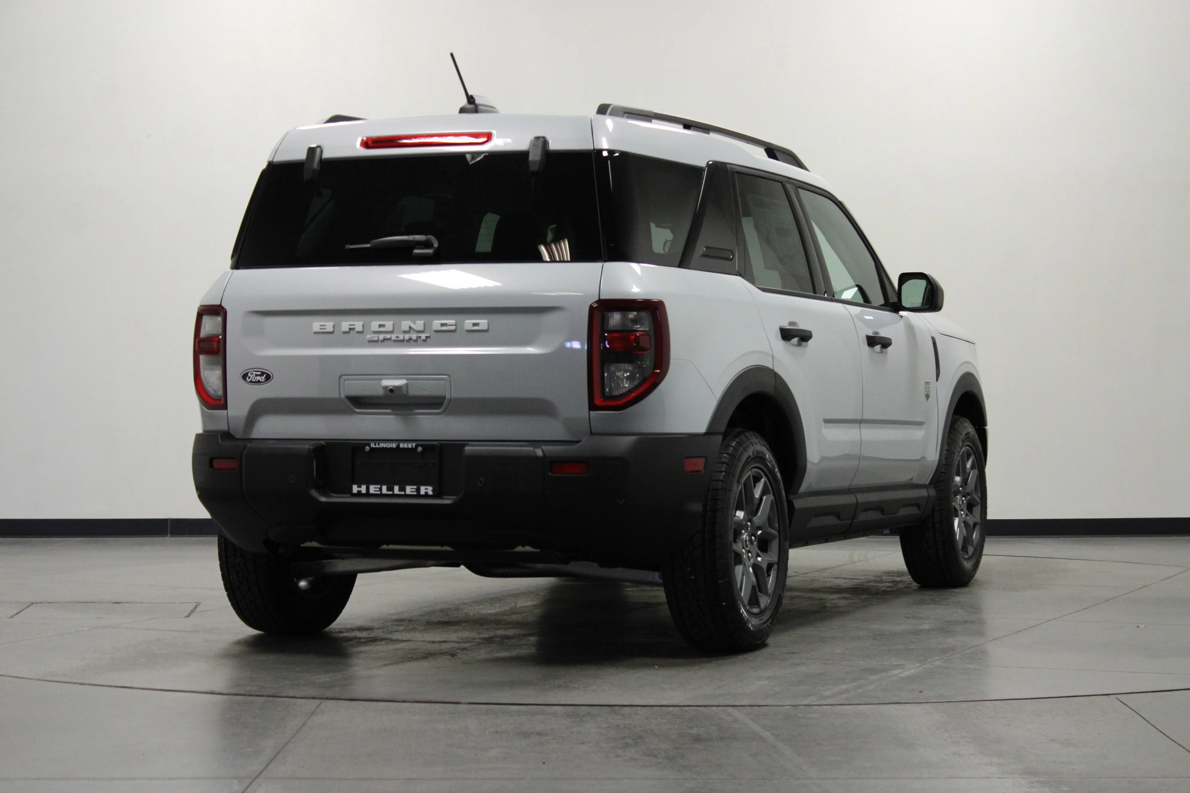 New 2026 Space White Metallic Ford Big Bend® image 4