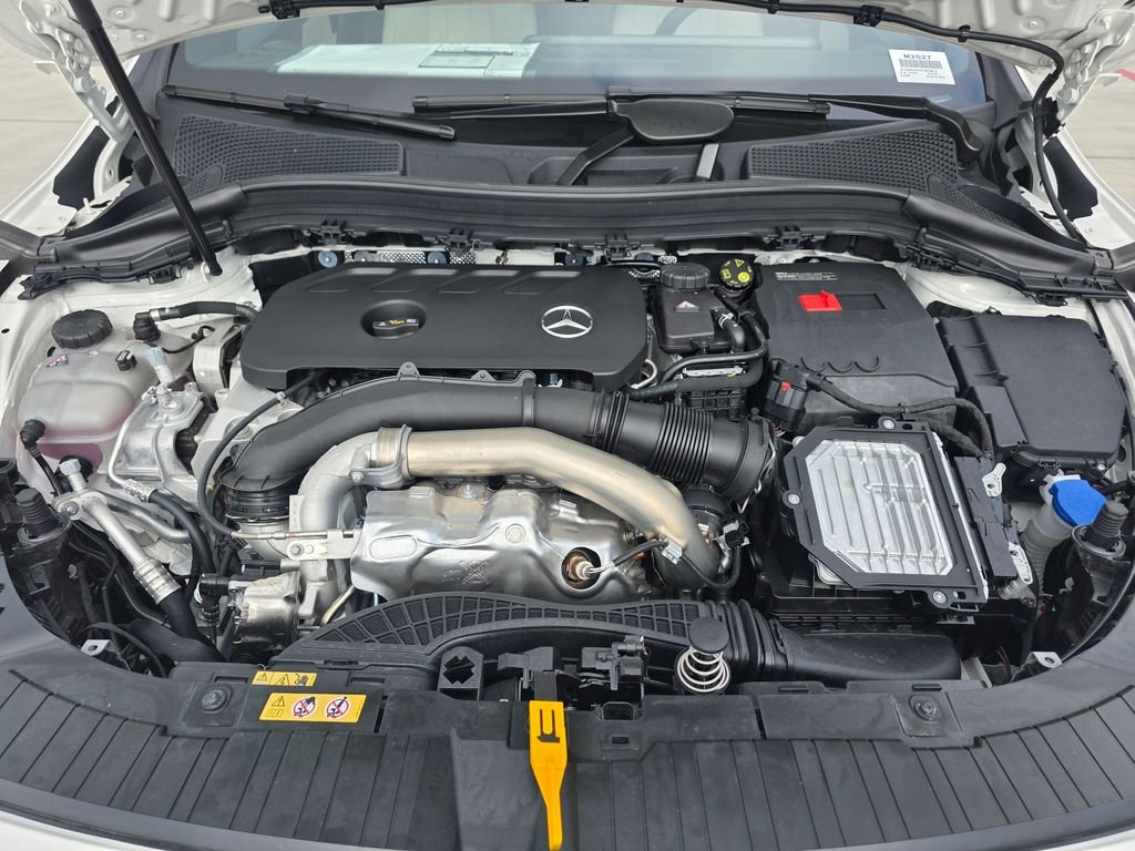 New 2026 Polar White Mercedes-Benz GLA 250 image 27