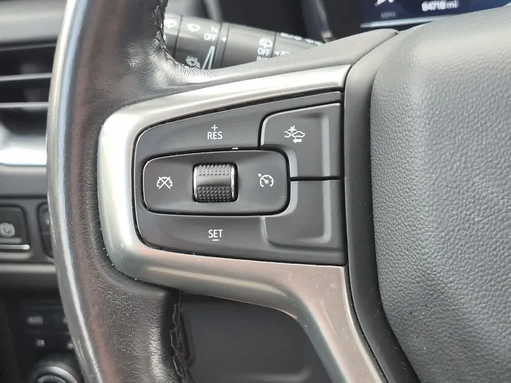 Used 2022 Summit White Chevrolet LT image 21