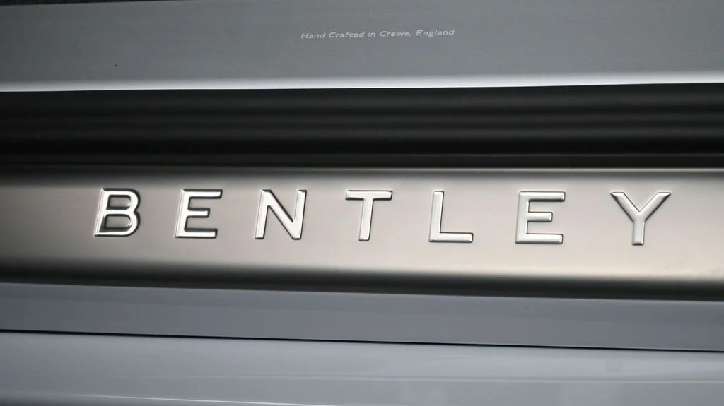 New 2026 White Bentley  image 20