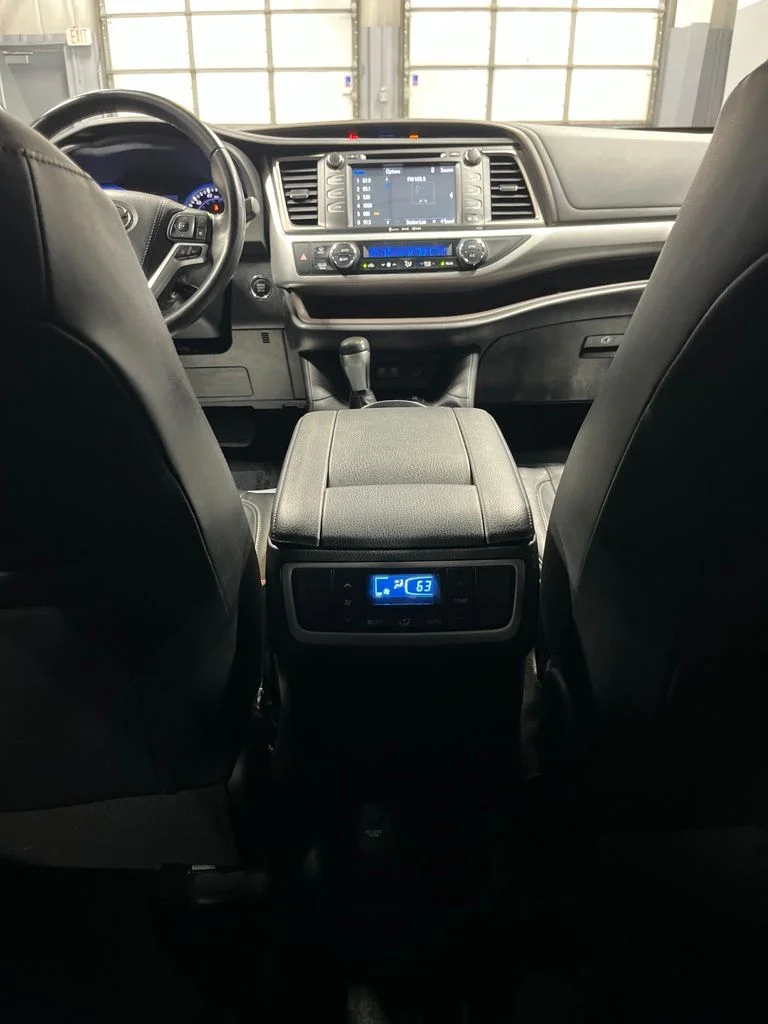 Used 2018 Ooh La La Rouge Mica Toyota XLE image 31
