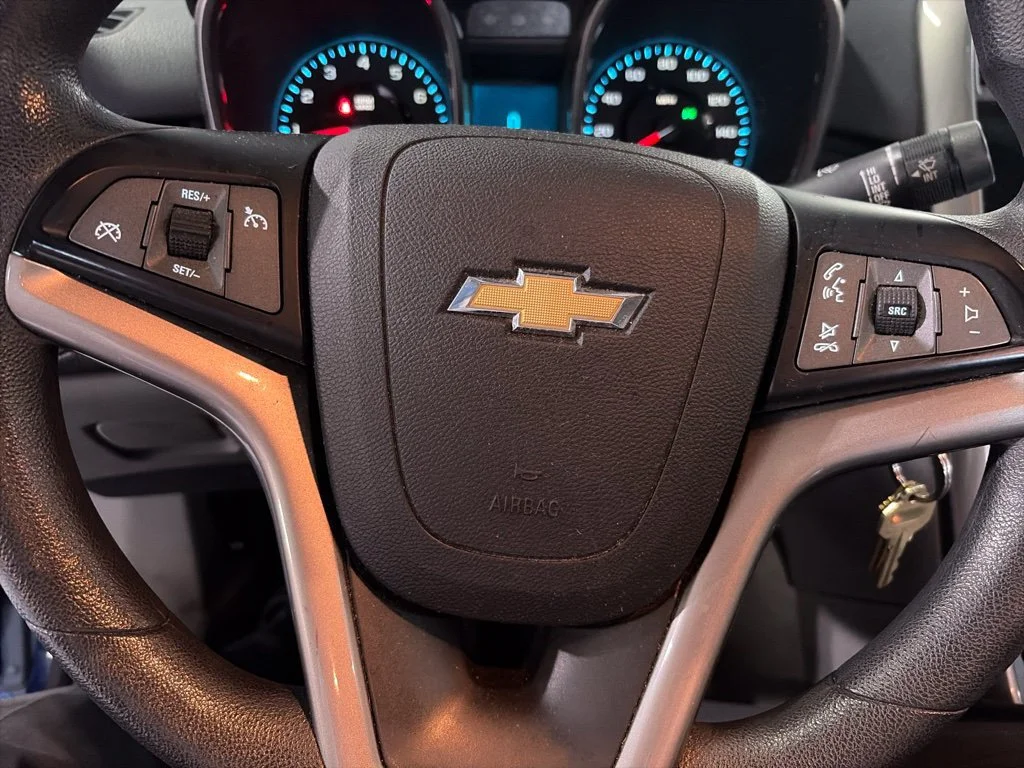 Used 2013 BLUE TOPAZ METALLIC Chevrolet LS image 8