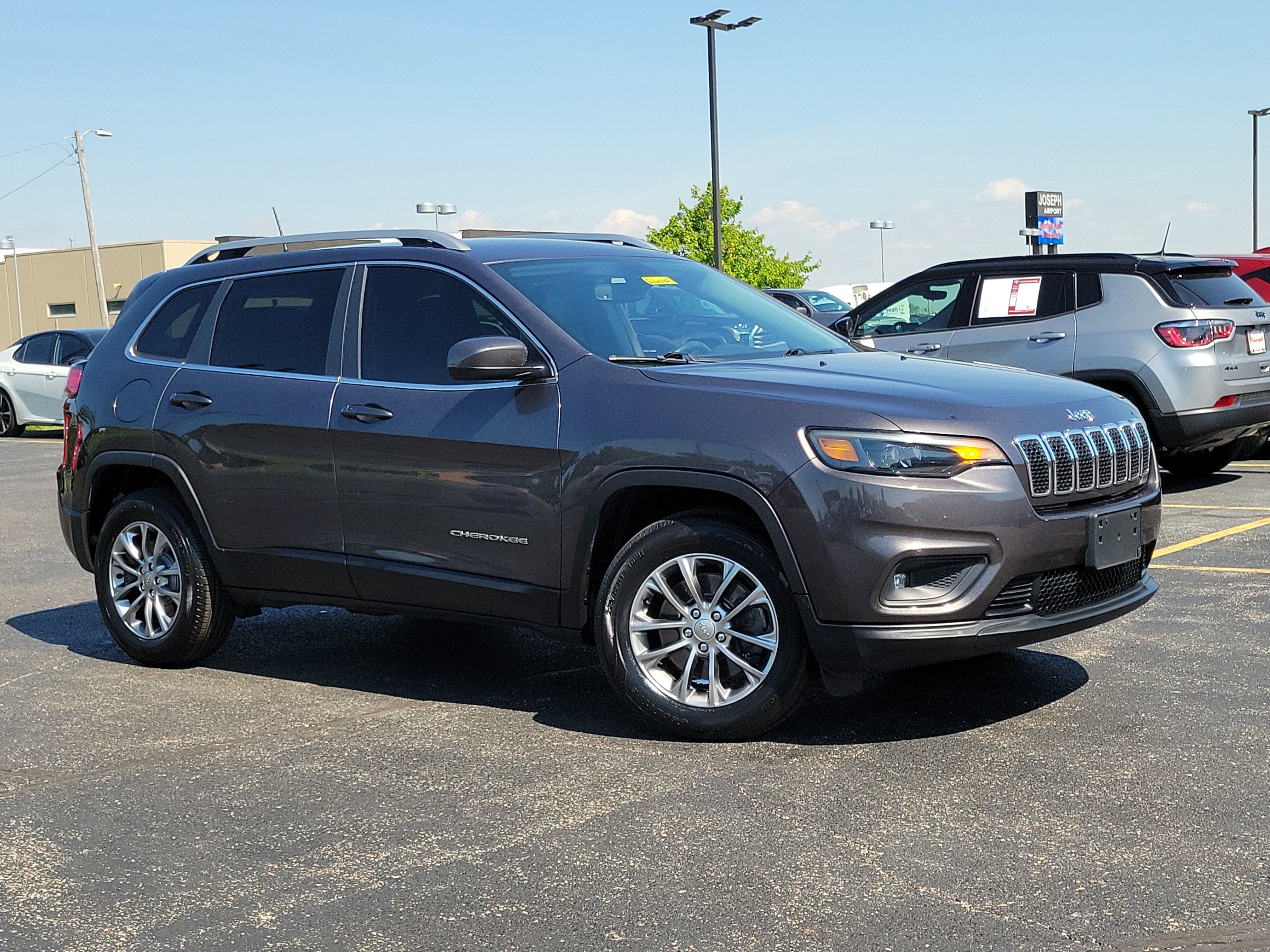 2019 Jeep Cherokee Latitude Plus 4X4's photo