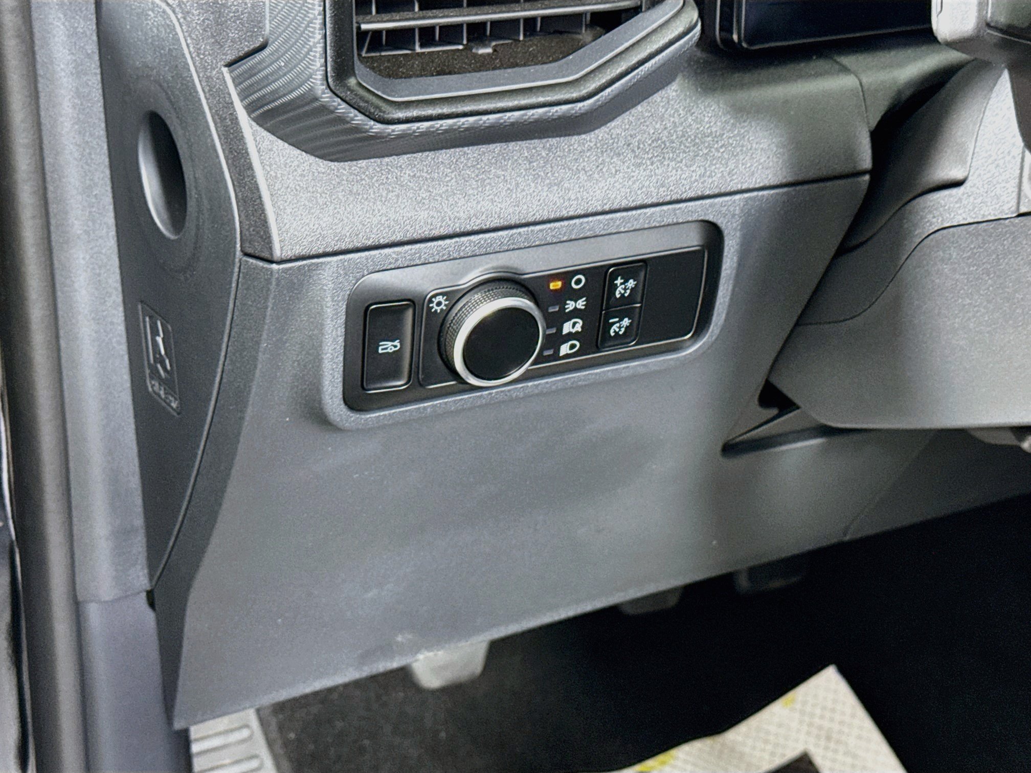 Used 2024 Blk Ford GT image 10