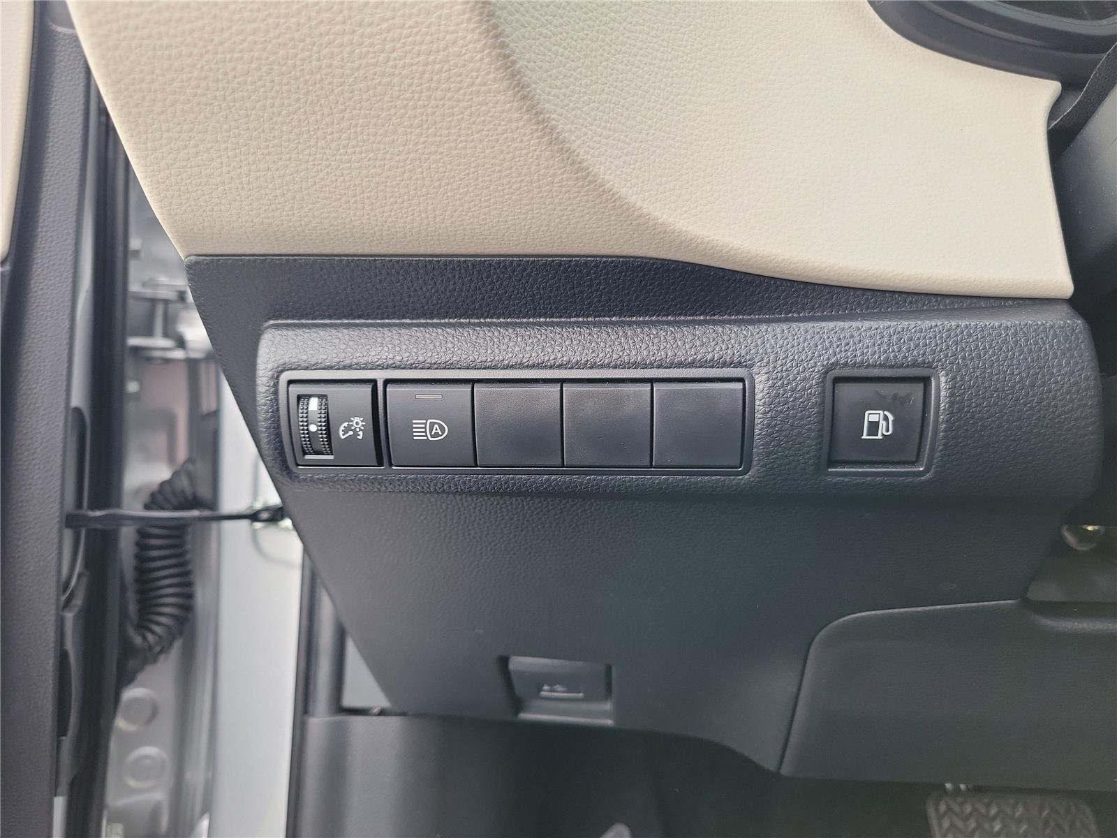 Used 2026 Classic Silver Metallic Toyota Hybrid LE image 21