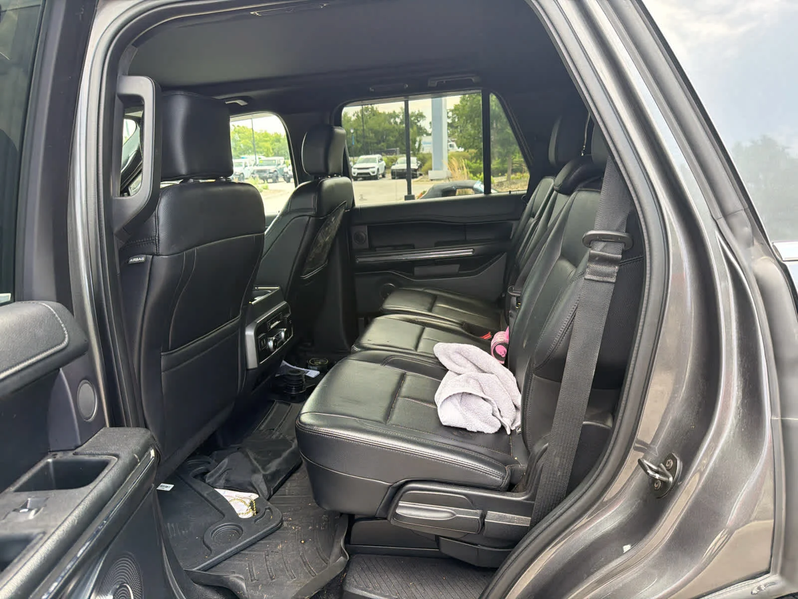 Used 2019 Magnetic Metallic Ford XLT image 10