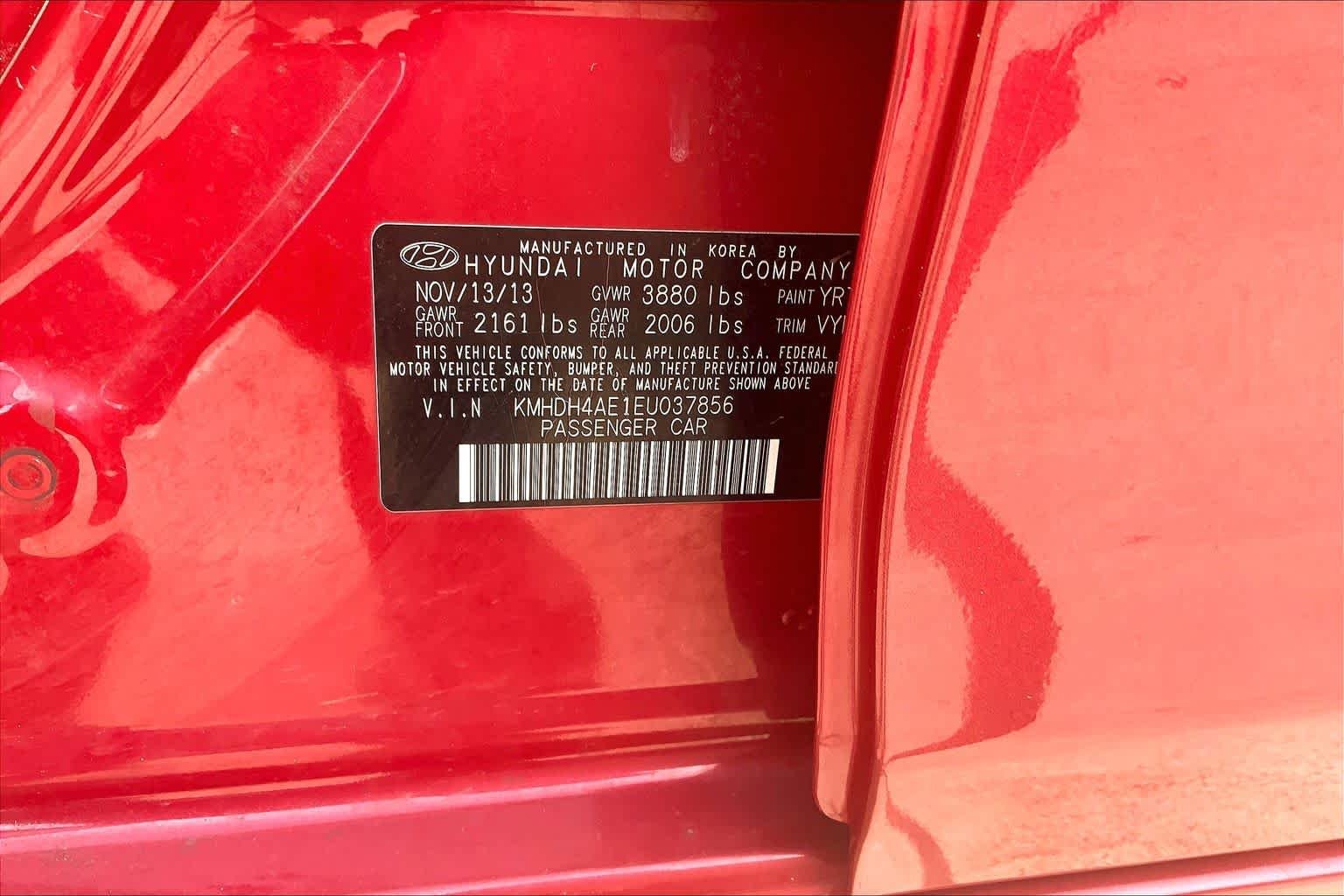 Used 2014 Geranium Red Hyundai SE image 32