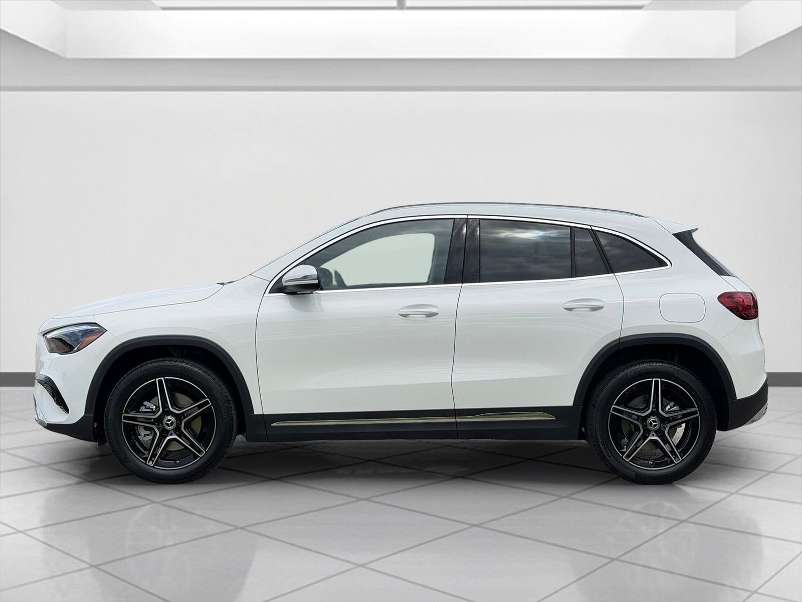 New 2026 Polar White Mercedes-Benz GLA 250 image 5