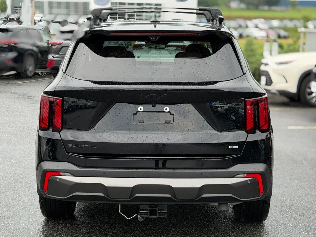 Used 2025 Black Kia X-Line SX Prestige image 4
