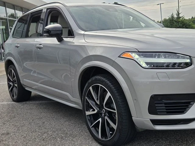 Used 2023 Silver Volvo Ultimate image 26