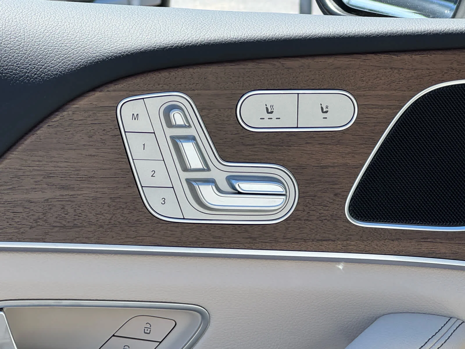 New 2026 Polar White Mercedes-Benz GLE 350 image 18