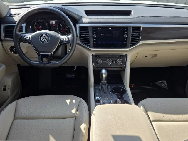 Used 2018 White Volkswagen 3.6L V6 SE image 20