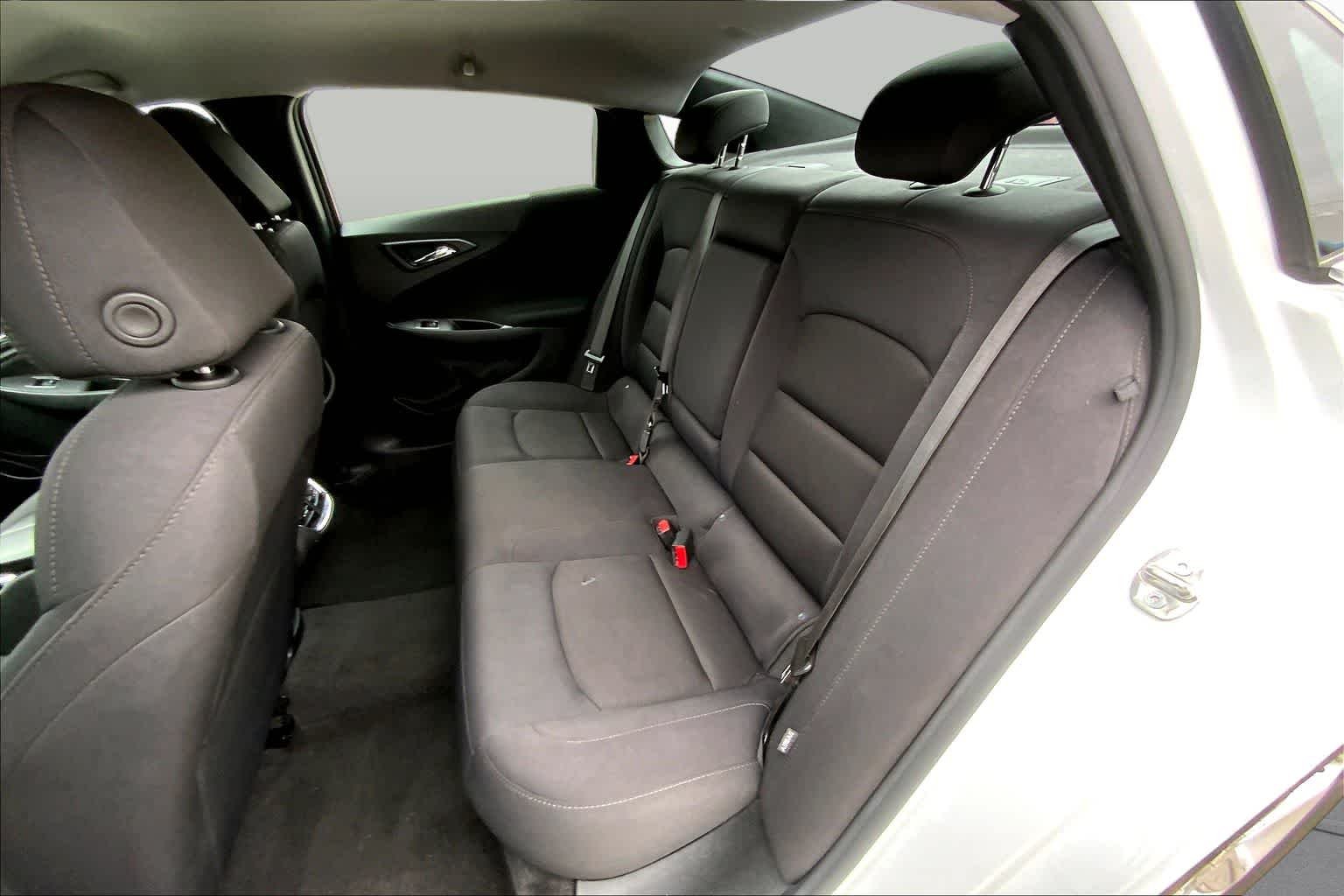 Used 2024 Summit White Chevrolet LT image 20