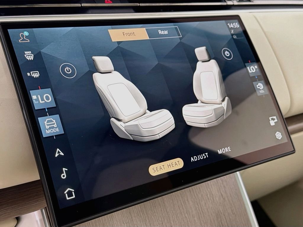 New 2026 Fuji White Land Rover SE image 21