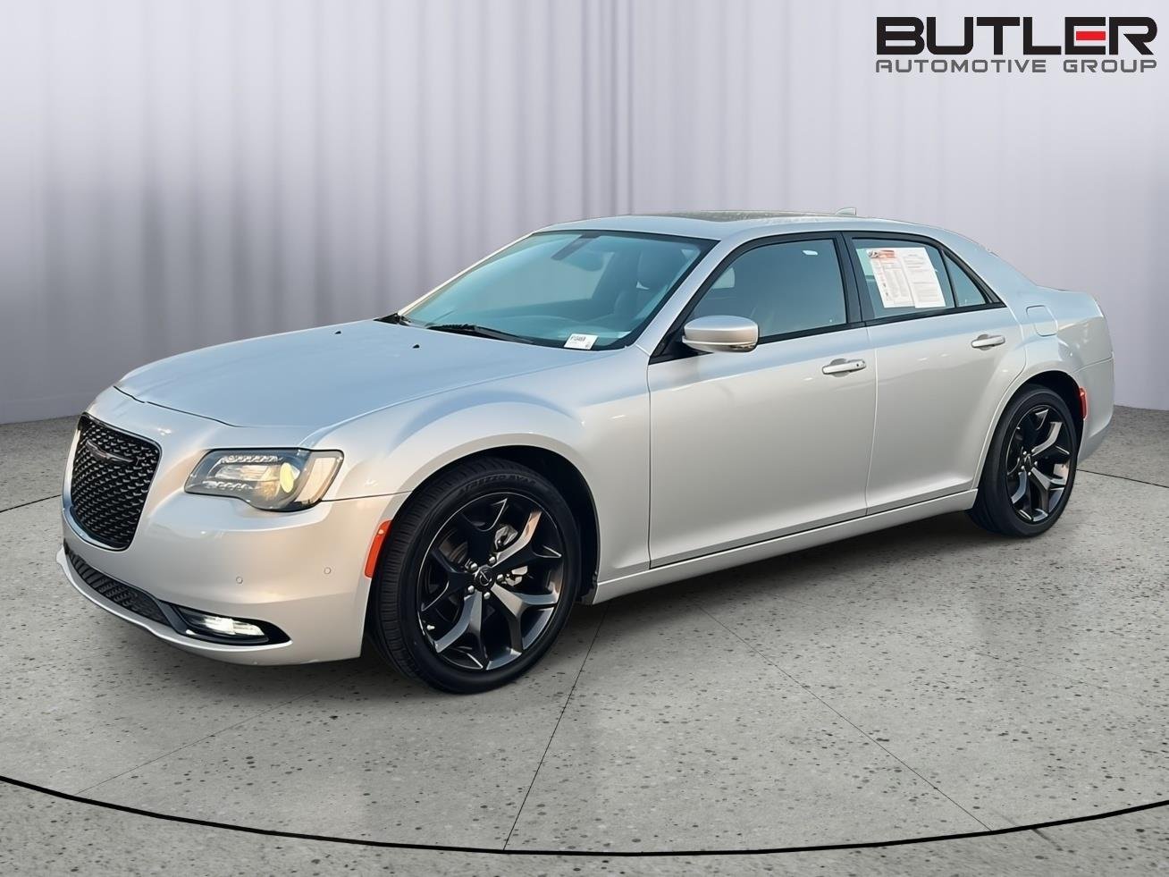 2023 Chrysler 300 S's photo