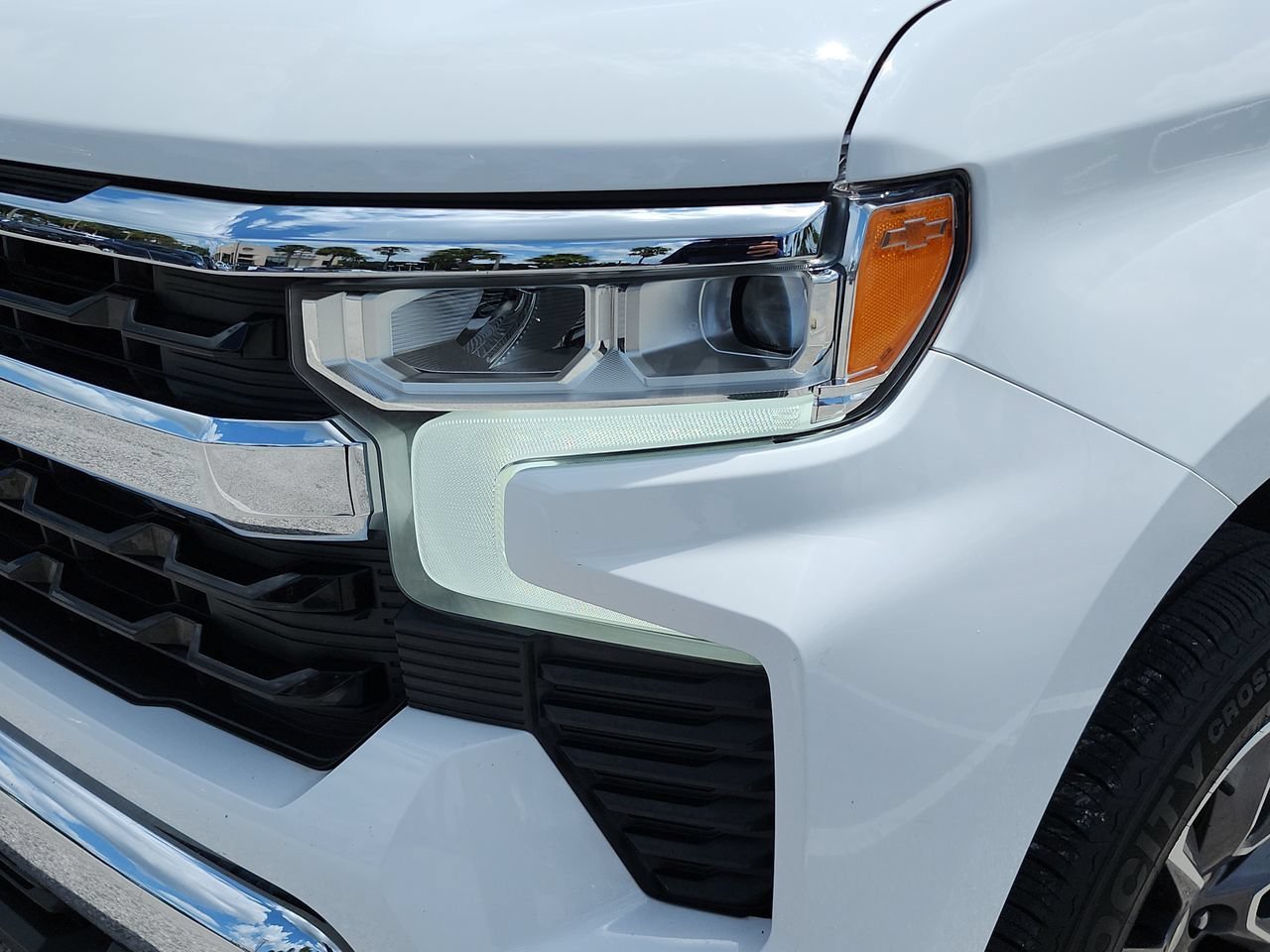 Used 2022 Summit White Chevrolet LT image 6