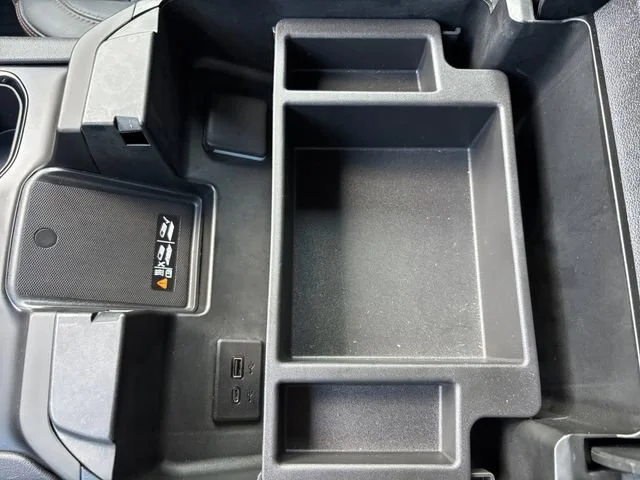 Used 2025 Sterling Metallic GMC AT4 image 31