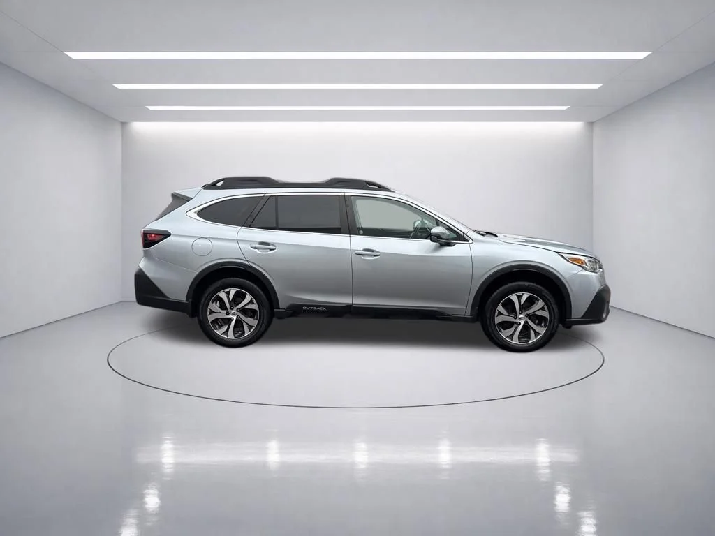 Used 2021 Ice Silver Metallic Subaru Limited image 8