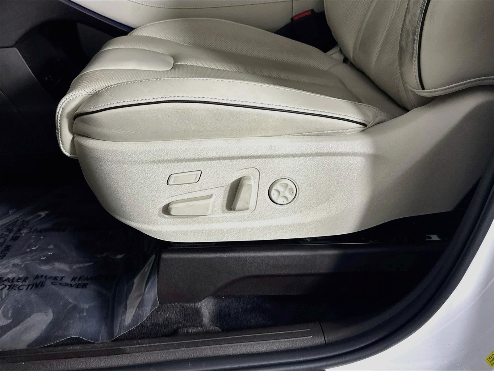 Used 2021 Hyper White Hyundai Calligraphy image 22