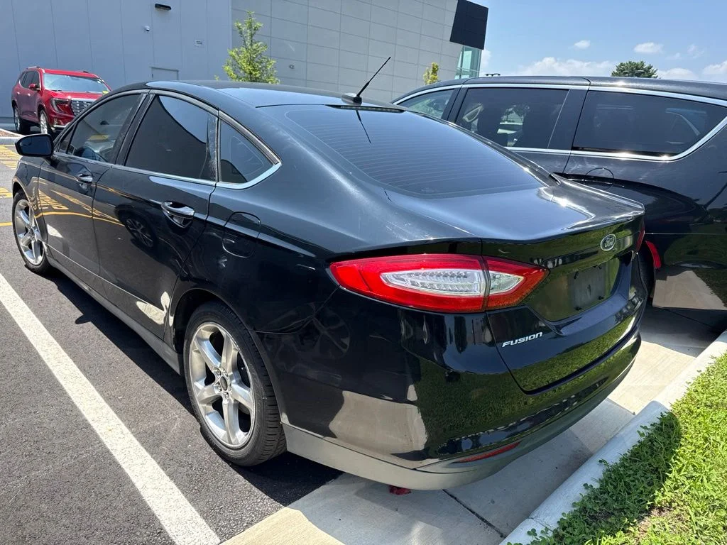Used 2016 Black Ford S image 5