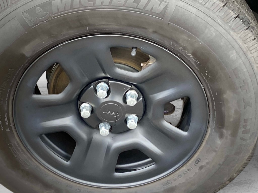 Used 2021 Gray Jeep Sport image 25