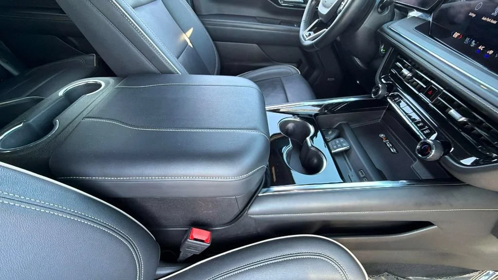 Used 2025 Black Chevrolet Premier image 36