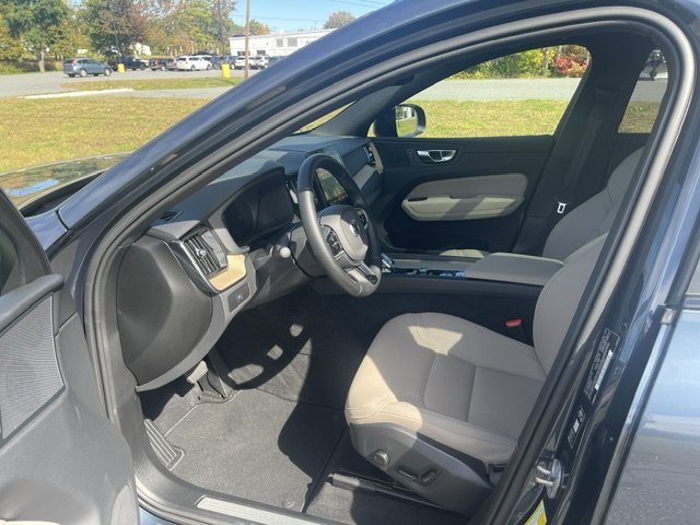 Used 2026 Blue Volvo Plus image 7