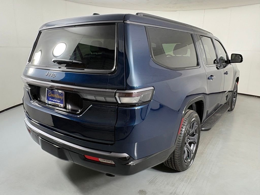 New 2026 Fathom Blue Pearl-Coat Exterior Paint Jeep Limited Altitude image 8