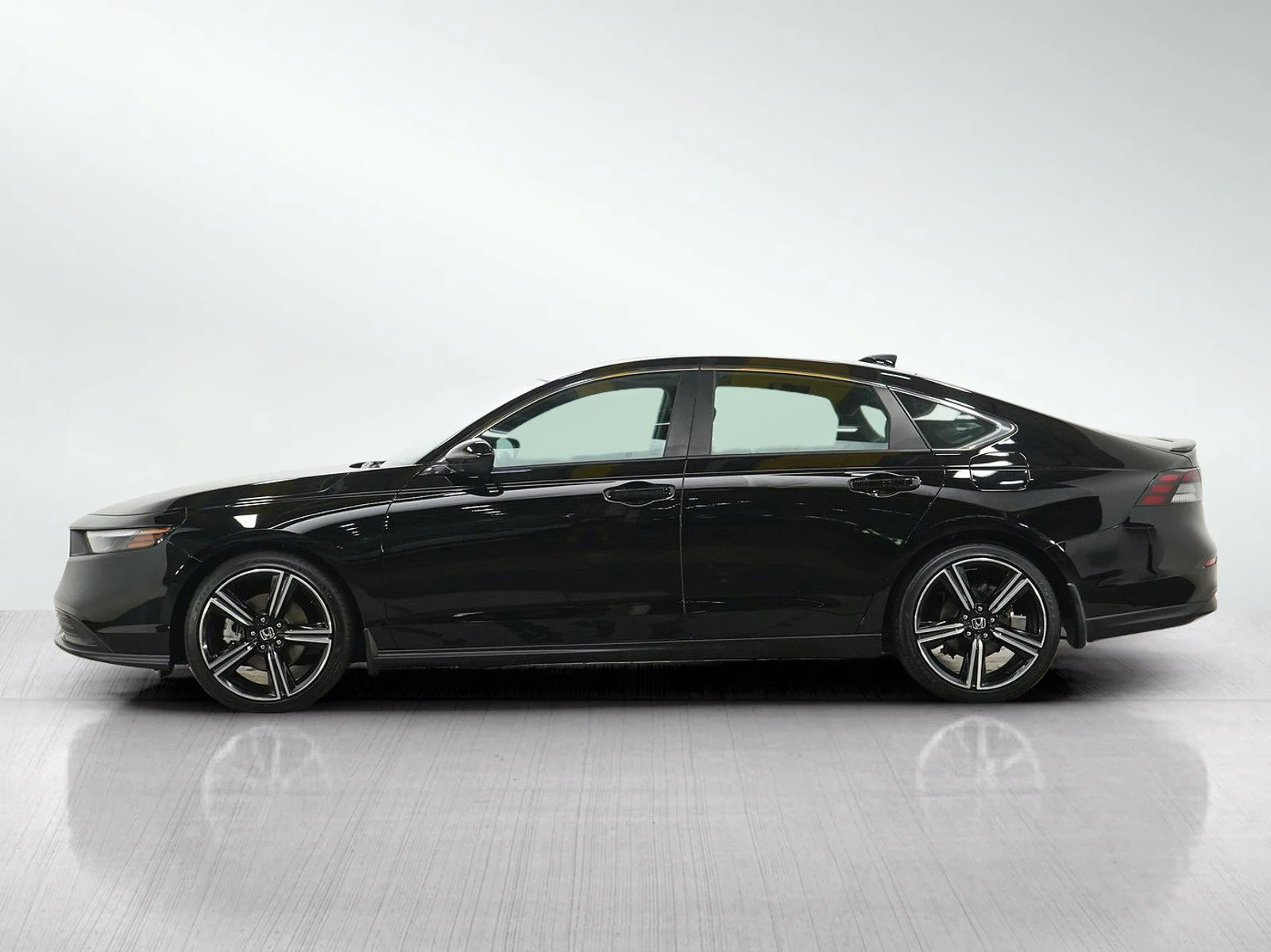Used 2024 Honda Accord Hybrid Sport with VIN 1HGCY2F53RA054230 for sale in Burnsville, Minnesota