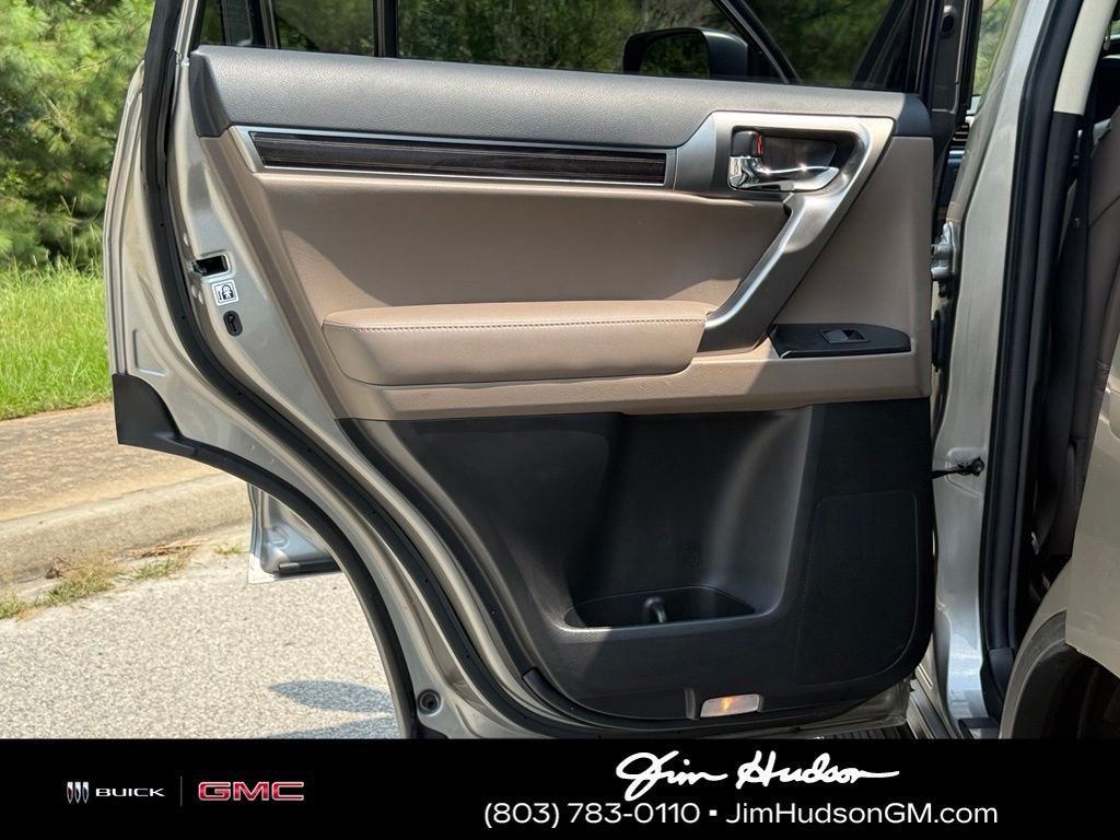Used 2022 Silver Lexus 460 image 25