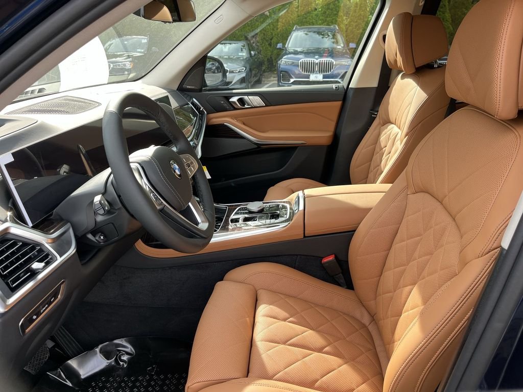 Used 2027 Blue BMW xDrive40i image 11