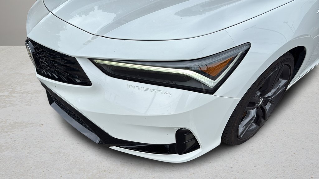 Used 2023 Platinum White Acura w/A-Spec Package image 9