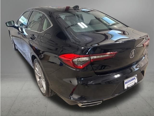 Used 2022 Majestic Black Pearl Acura Technology Package image 3