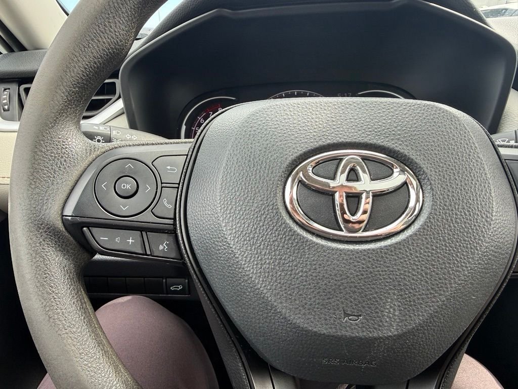 Used 2025 Ice Toyota XLE image 24